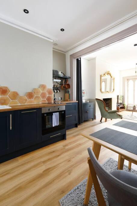 Stunning 2 Bedroom Flat 8Min Walk From The Beach Hove Exterior foto